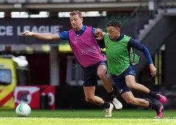 半岛体育在线官网-赛前瓦伦西亚备战欧篮联，篮板制胜细节曝光，气氛紧张，数据趋势出现新变化