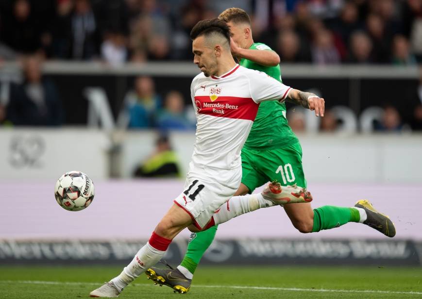 马德里竞技训练开放日，窗口期临场应变引欢呼，德国杯在即，更衣室氛围转暖