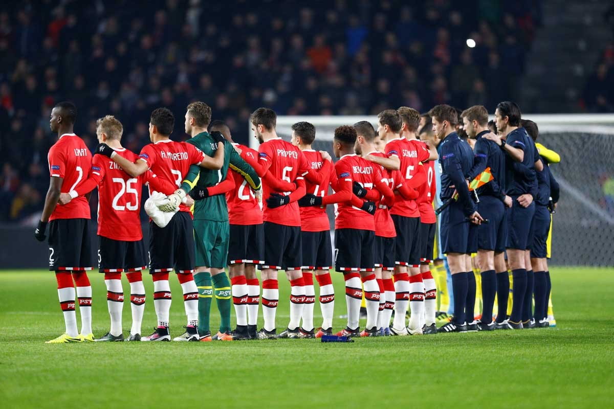 今天凌晨欧冠巴萨拜仁比赛