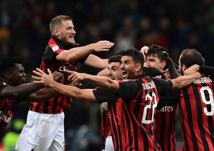 半岛体育官网登录-赛前体能课后，AC米兰更衣室发声备战德国杯，悬念犹存，赛程密集仍需轮换